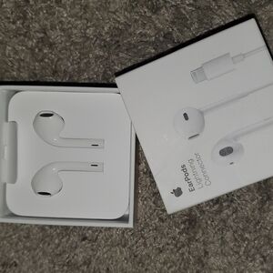 Apple White Lightning EarPods Headset